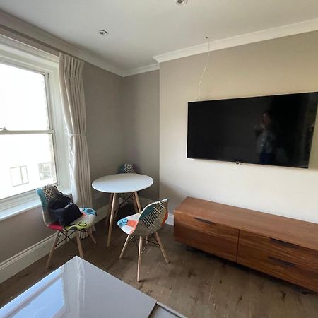 Appartamento Spacious & Pristine 2Bd Flat - Balham Londra Esterno foto